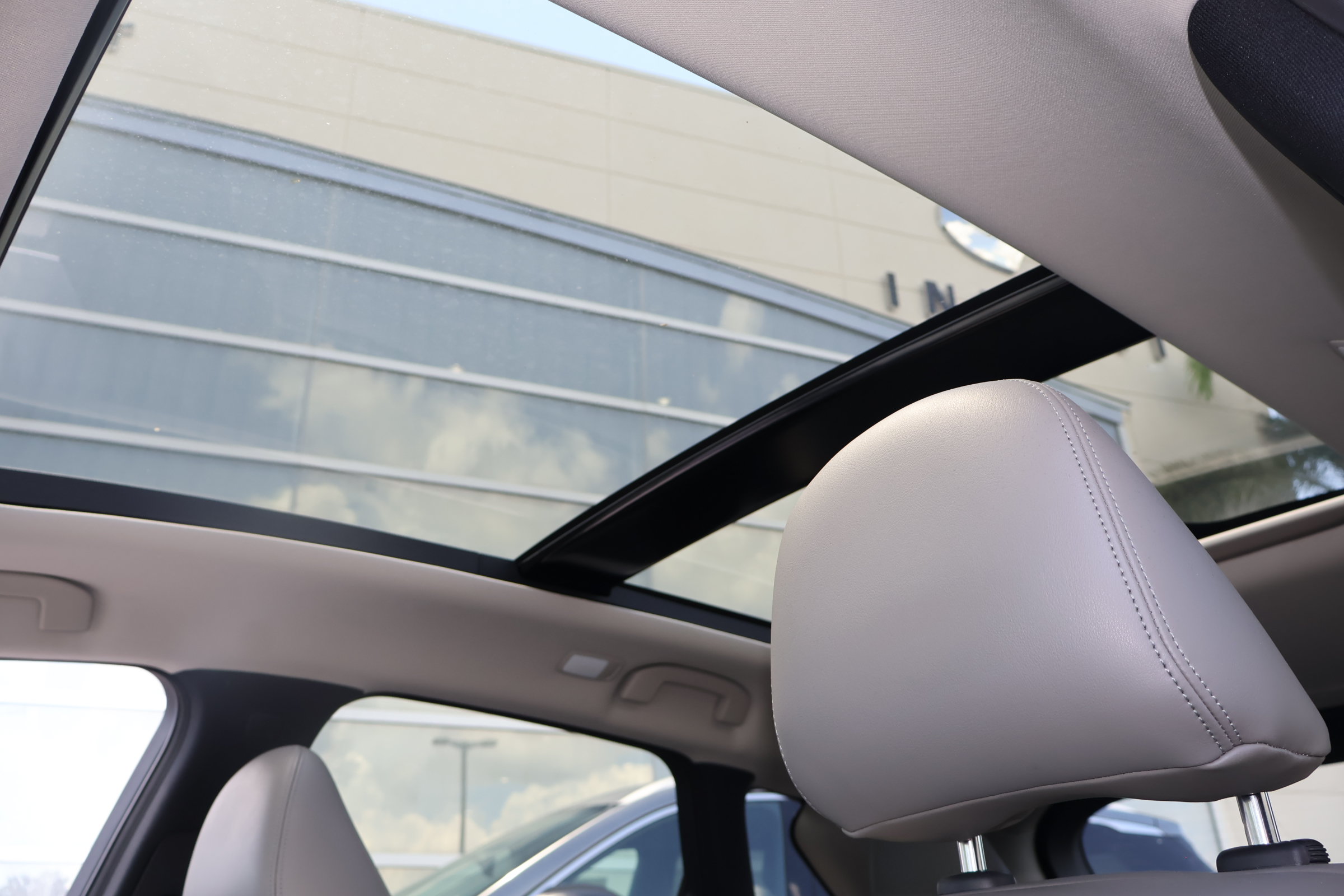 Certified 2023 INFINITI QX50 Luxe FWD image 5