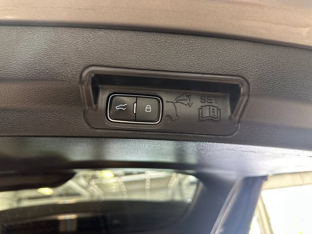 Used 2022 Ford Explorer ST AWD/4WD image 30