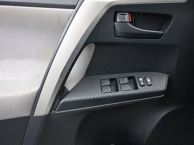 Used 2015 Toyota RAV4 LE AWD/4WD image 24