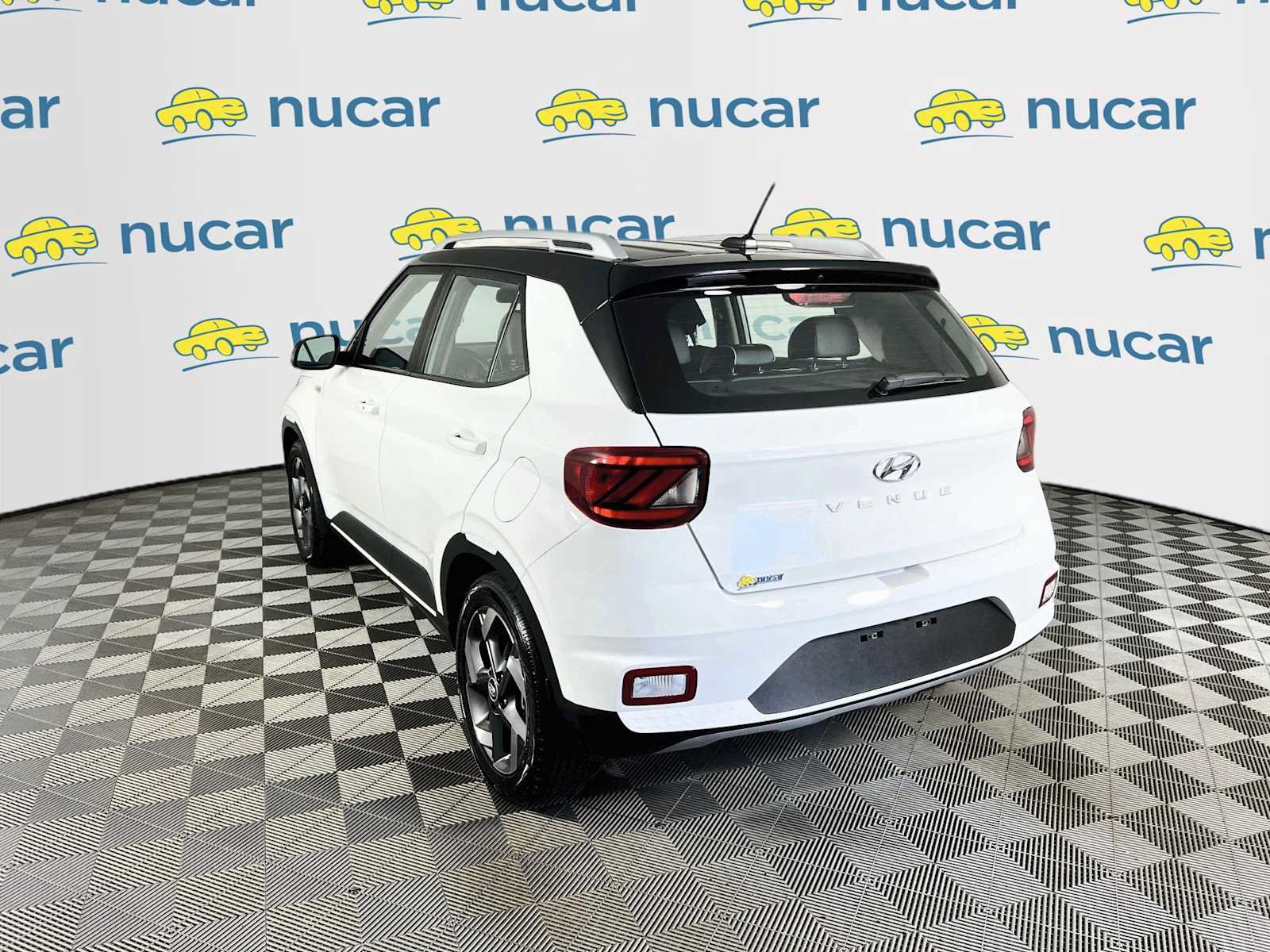 Certified 2026 Hyundai Venue SEL FWD image 5