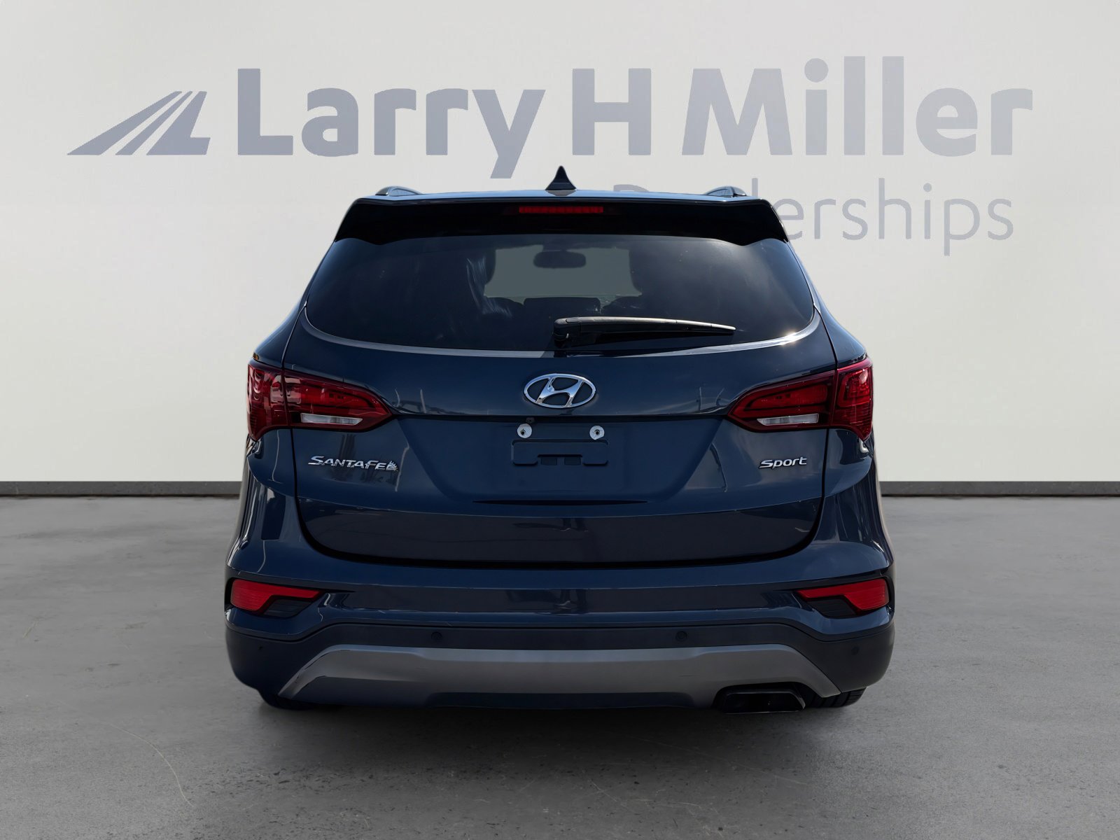 Used 2017 Hyundai Santa Fe Sport w/ 2.4L Tech Package 04 image 4