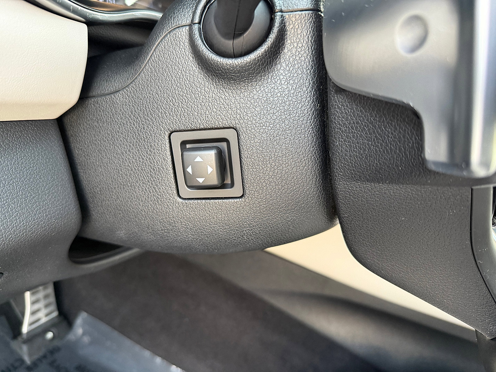 Used 2023 Genesis G70 2.0T w/ Sport Prestige Package image 29