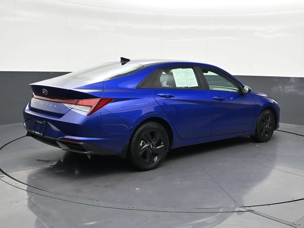 Used 2023 Hyundai Elantra SEL FWD image 5