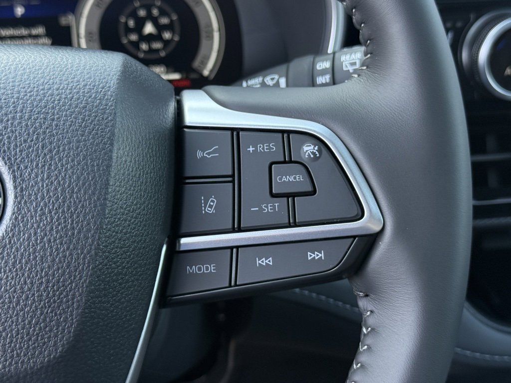 New 2026 Toyota Highlander XSE image 23