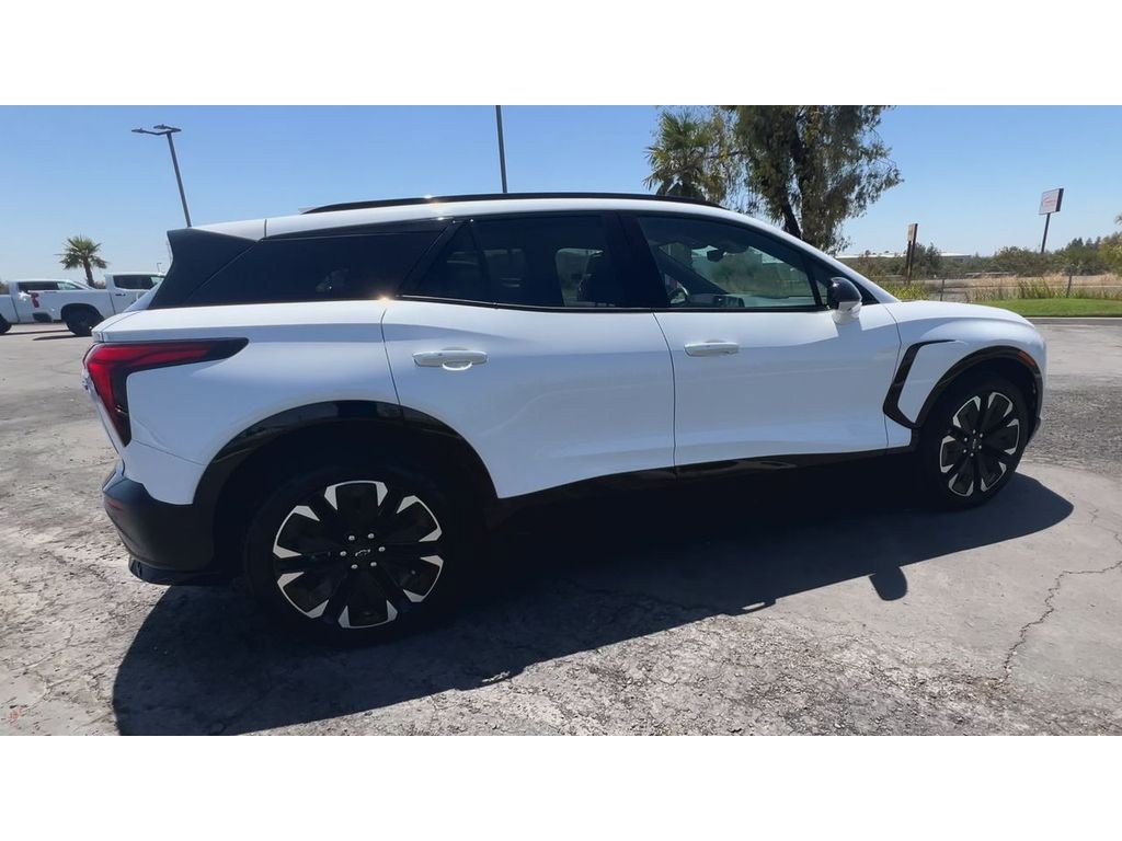 Certified 2024 Chevrolet Blazer EV RS AWD/4WD image 2