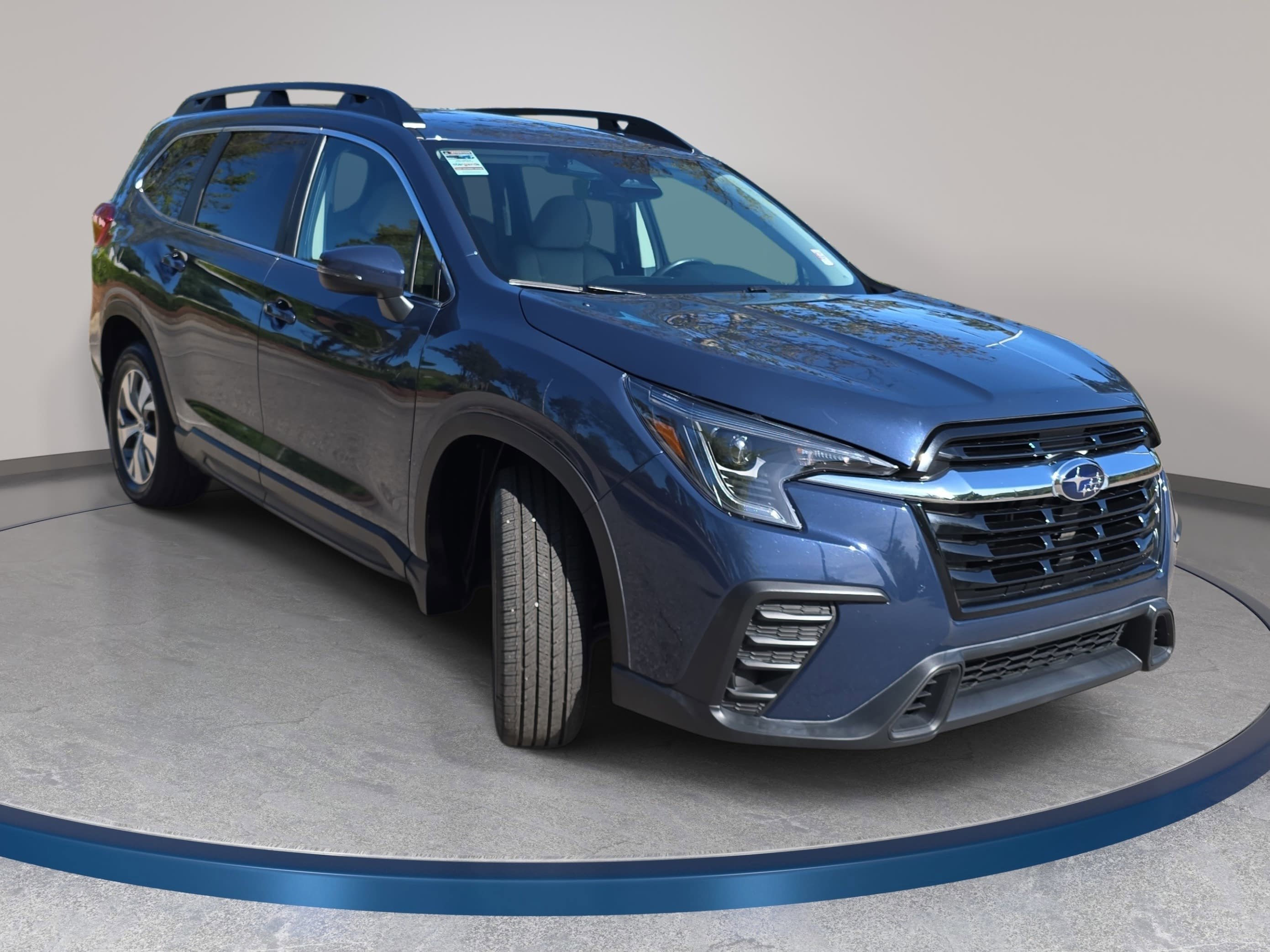 Used 2023 Subaru Ascent Premium w/ Convenience Package image 3