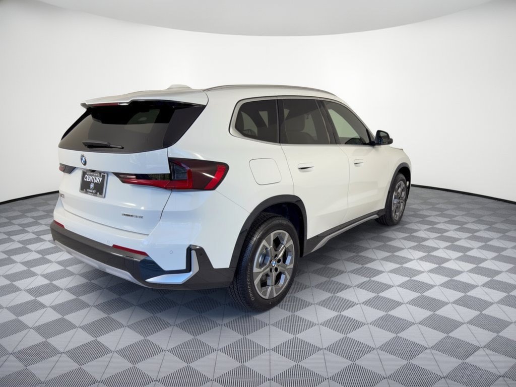New 2027 BMW X1 xDrive28i AWD/4WD image 9