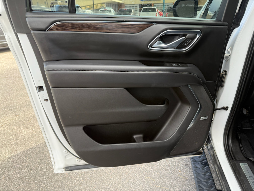 Used 2022 Chevrolet Suburban Z71 image 18