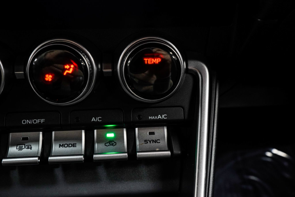 Used 2024 Toyota GR86 Premium RWD image 26