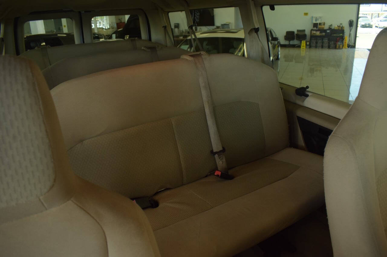Used 2014 Ford E-350 and Econoline 350 XLT RWD image 66