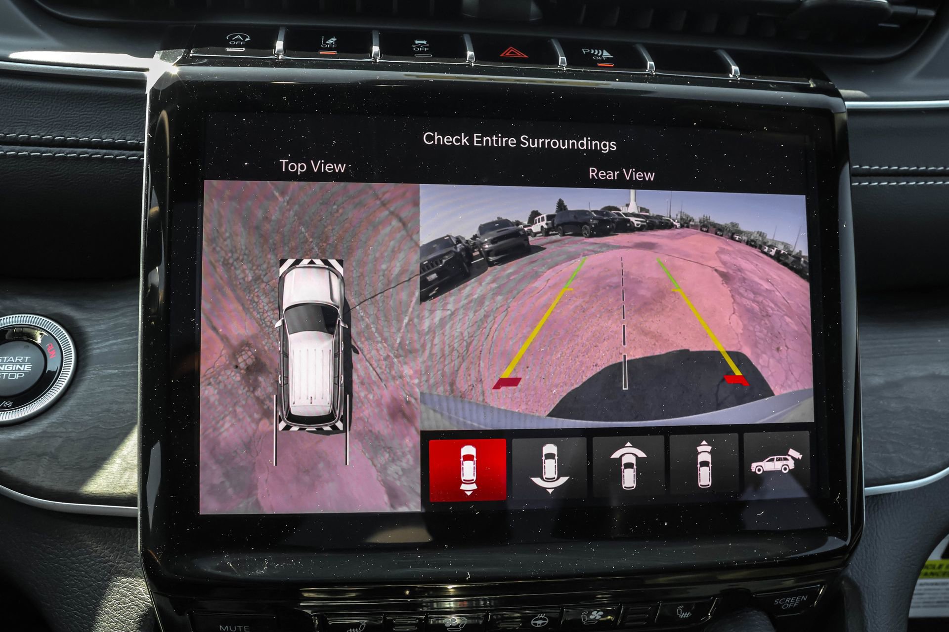 New 2025 Jeep Grand Cherokee Limited w/ Luxury Tech Group II image 23