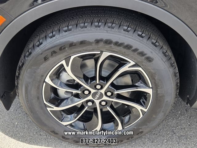 New 2026 Lincoln Nautilus Premier AWD/4WD image 14