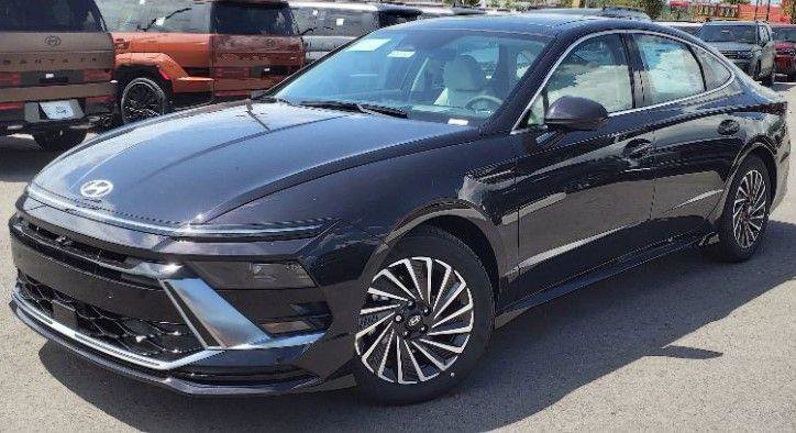 New 2025 Hyundai Sonata SEL