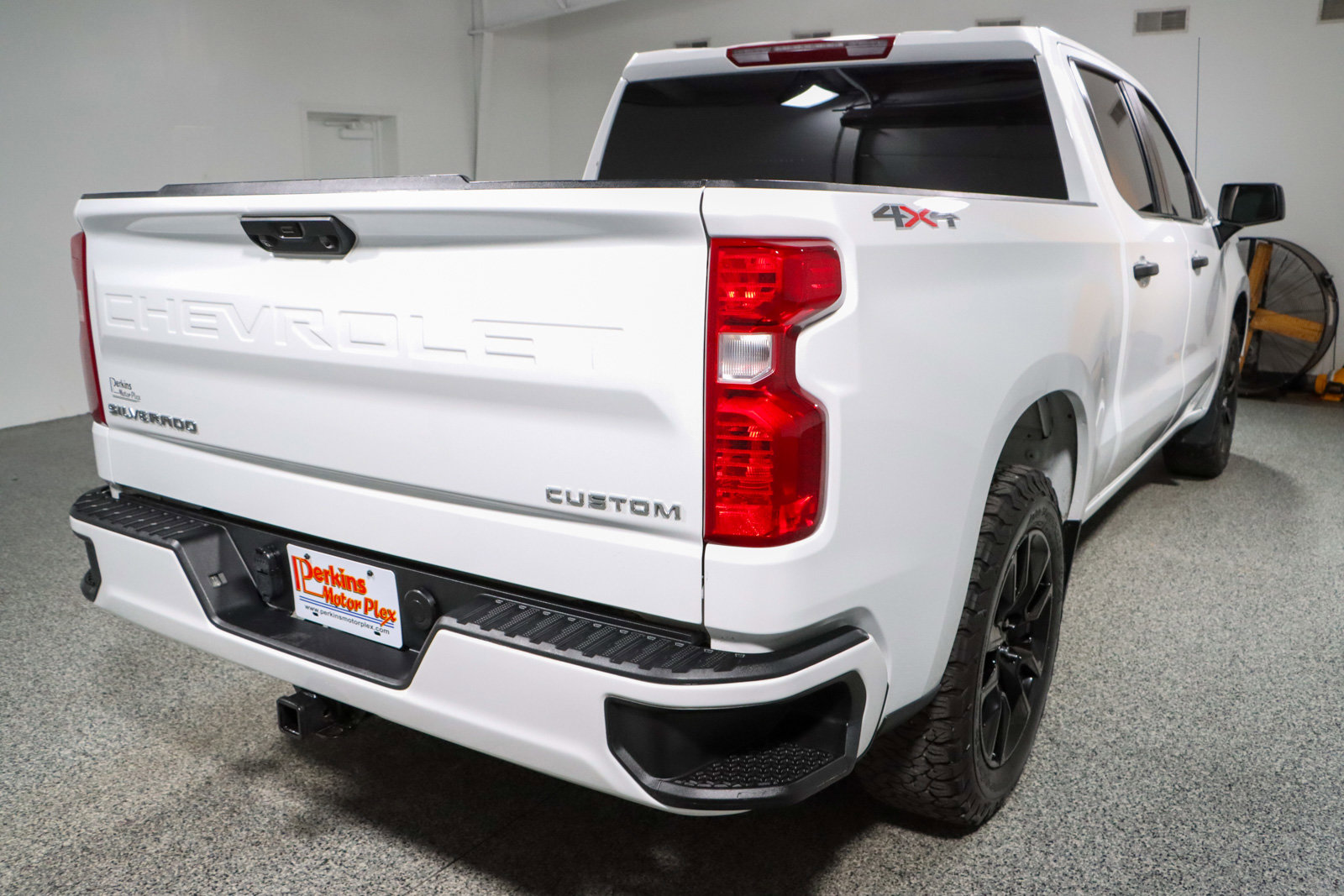 Used 2022 Chevrolet Silverado 1500 Custom image 7