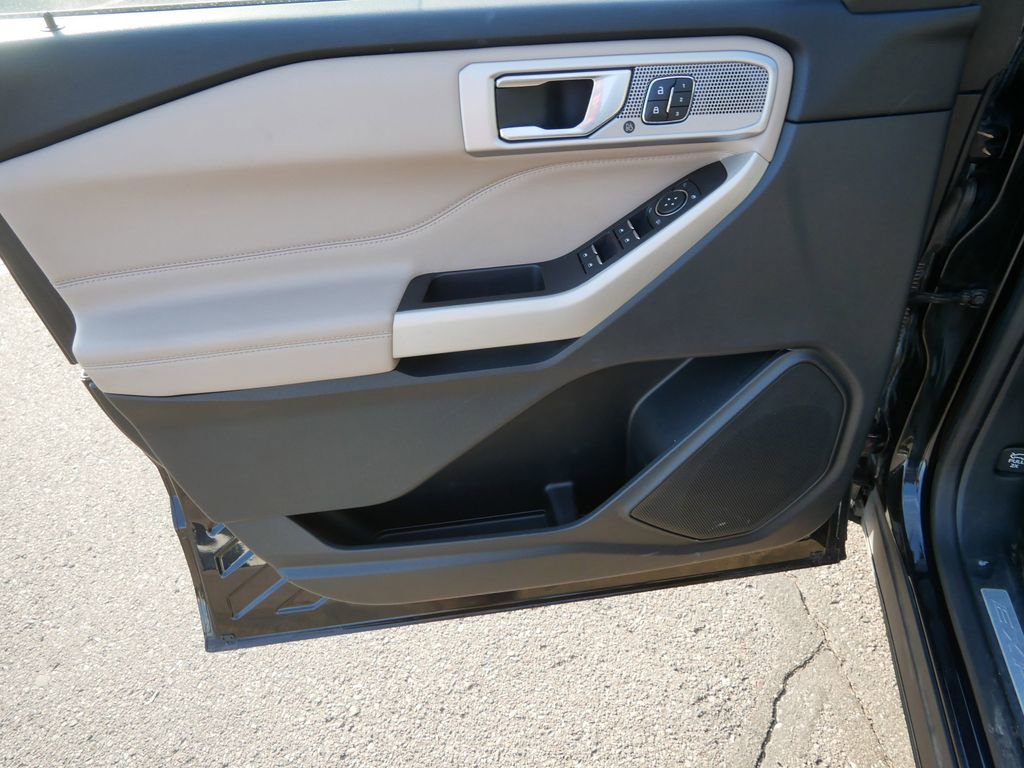 Used 2021 Ford Explorer Limited w/ Equipment Group 301A image 12