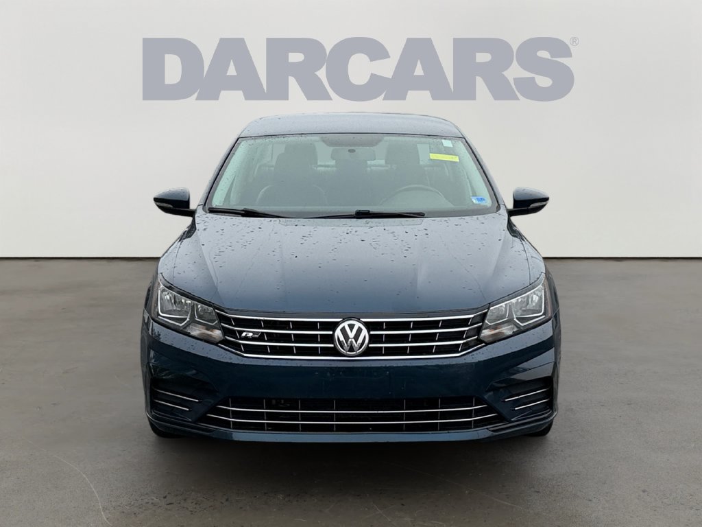 Used 2018 Volkswagen Passat 2.0T S FWD image 2