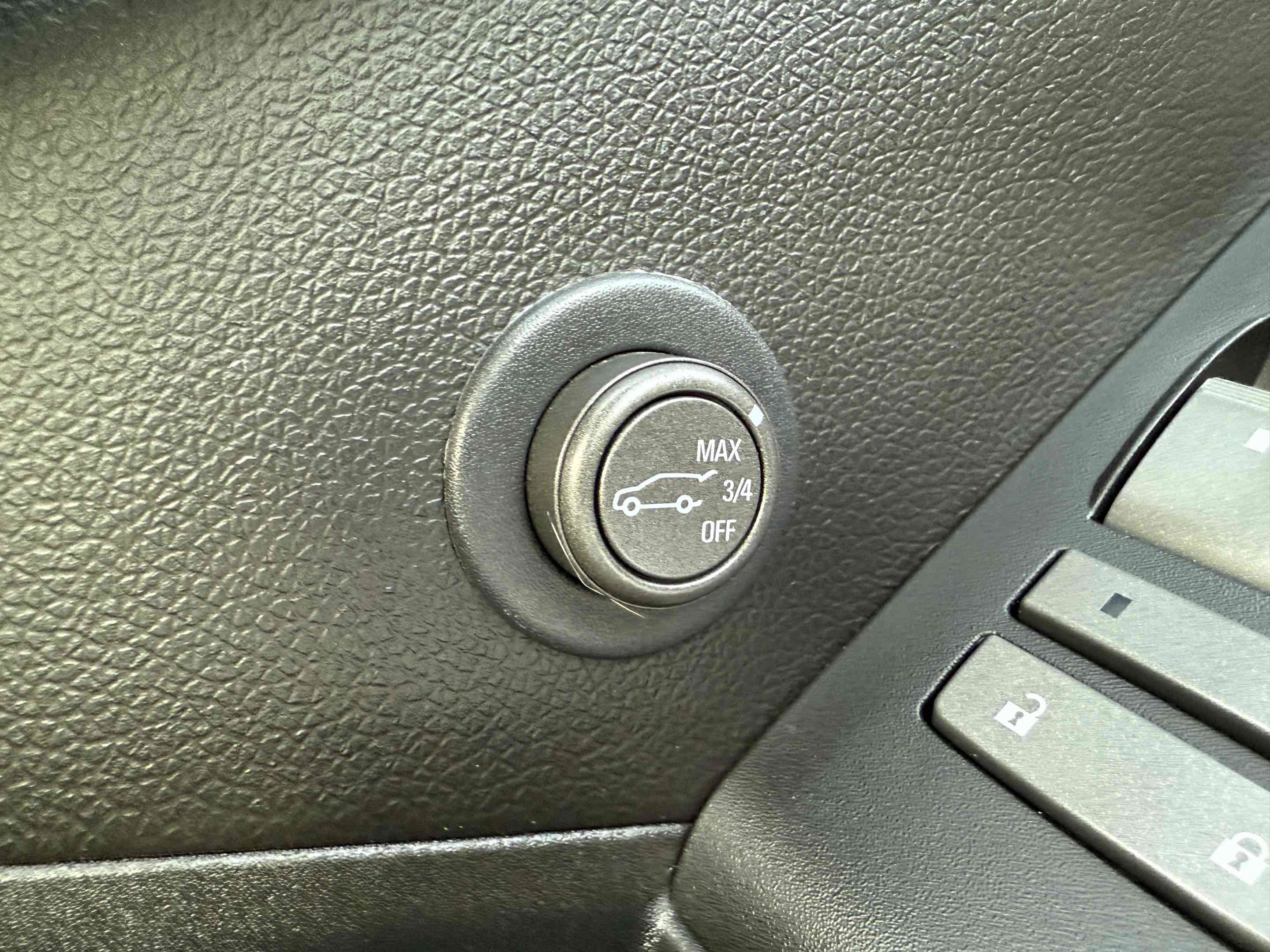 Used 2011 Cadillac CTS AWD Wagon image 40