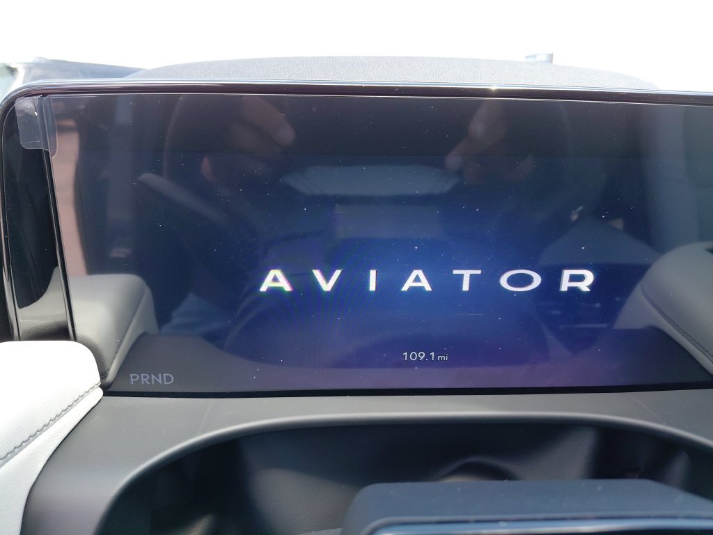 New 2026 Lincoln Aviator AWD w/ Jet Appearance Package image 24