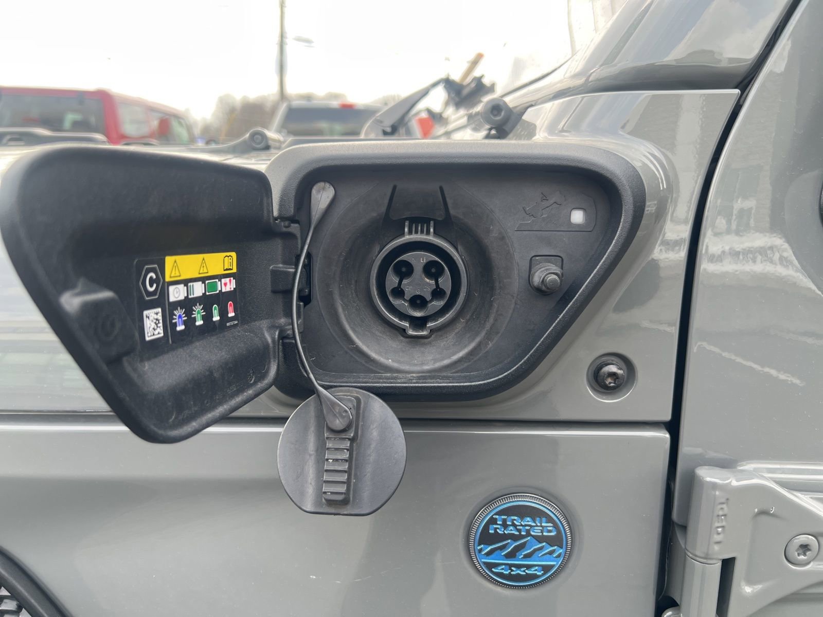Used 2023 Jeep Wrangler Unlimited w/ Cold Weather Group AWD/4WD image 25