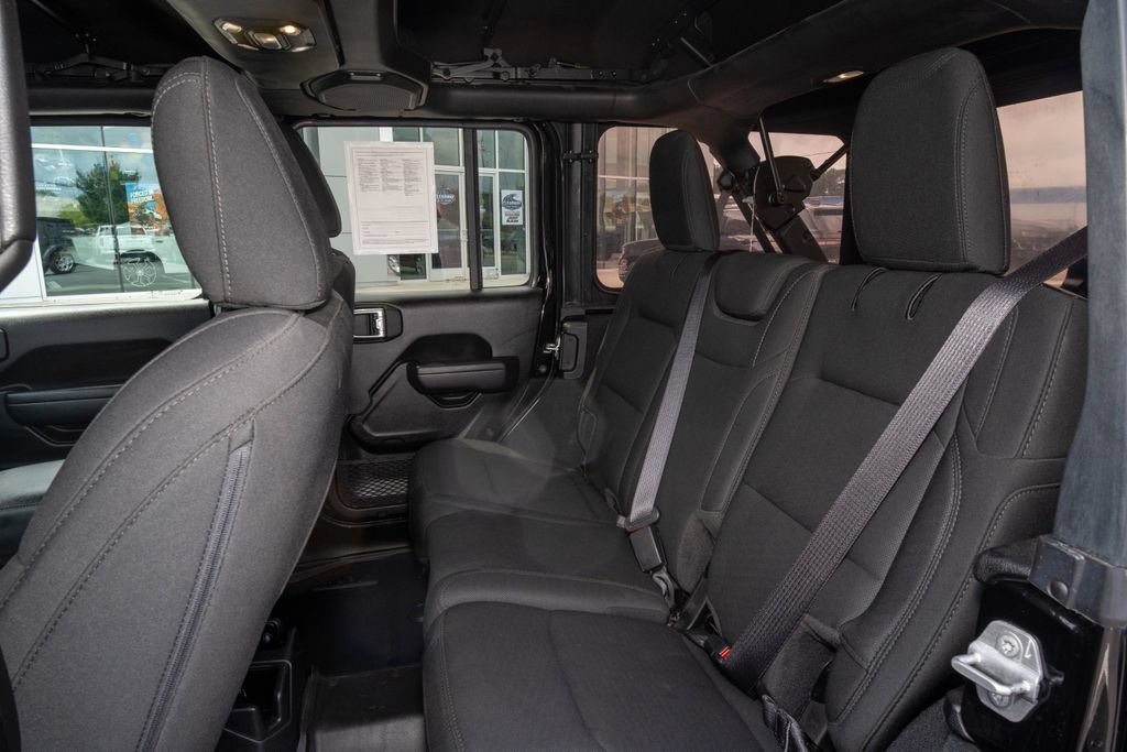 Used 2022 Jeep Wrangler Unlimited Sport AWD/4WD image 17