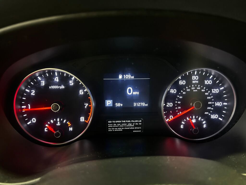 Used 2020 Kia Sportage LX w/ LX Popular Package image 3