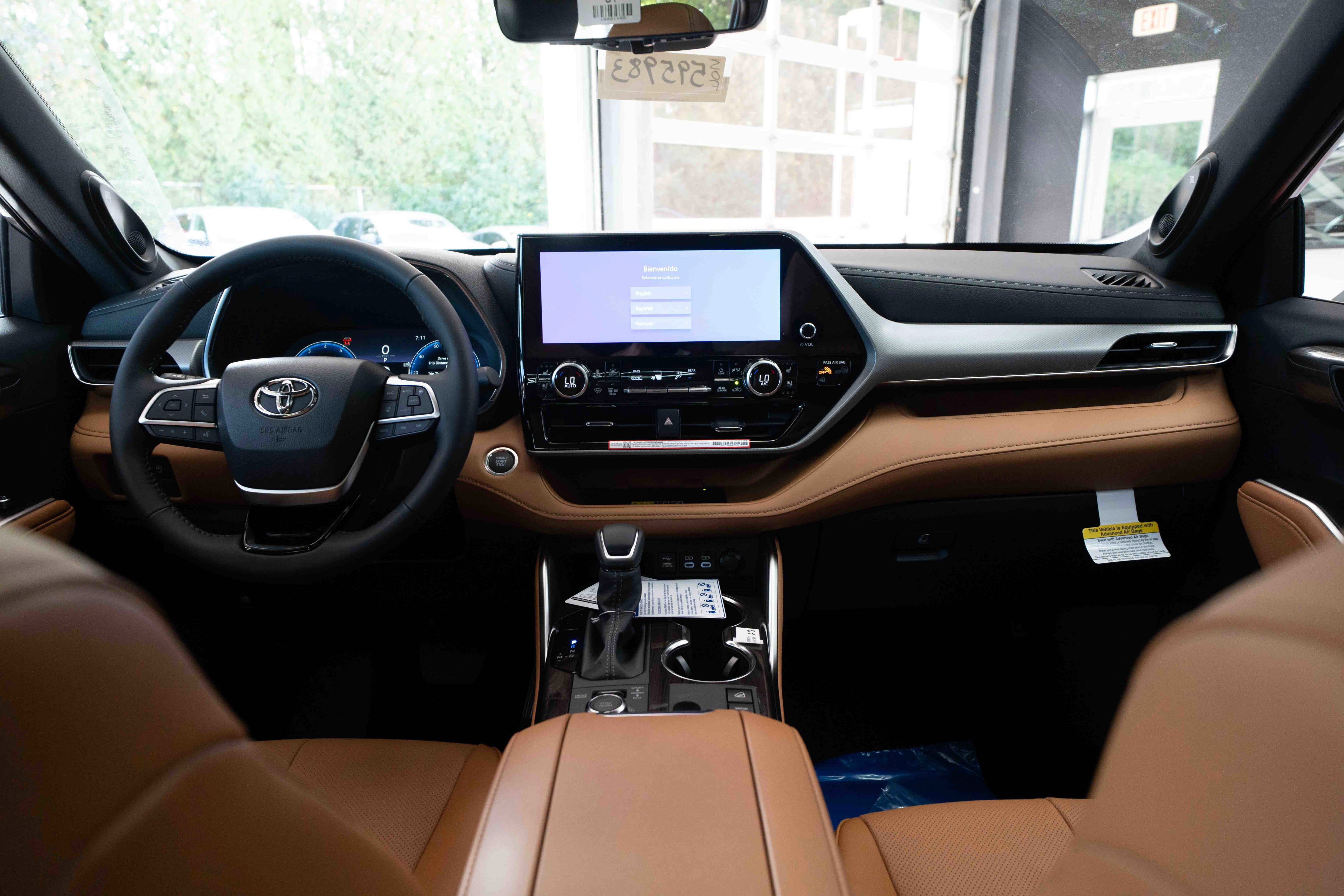 New 2026 Toyota Highlander Platinum image 20