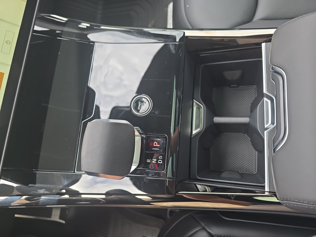 New 2026 Land Rover Range Rover Sport Dynamic SE AWD/4WD image 18
