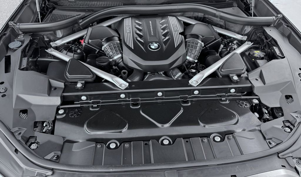 Used 2023 BMW X5 M50i image 13