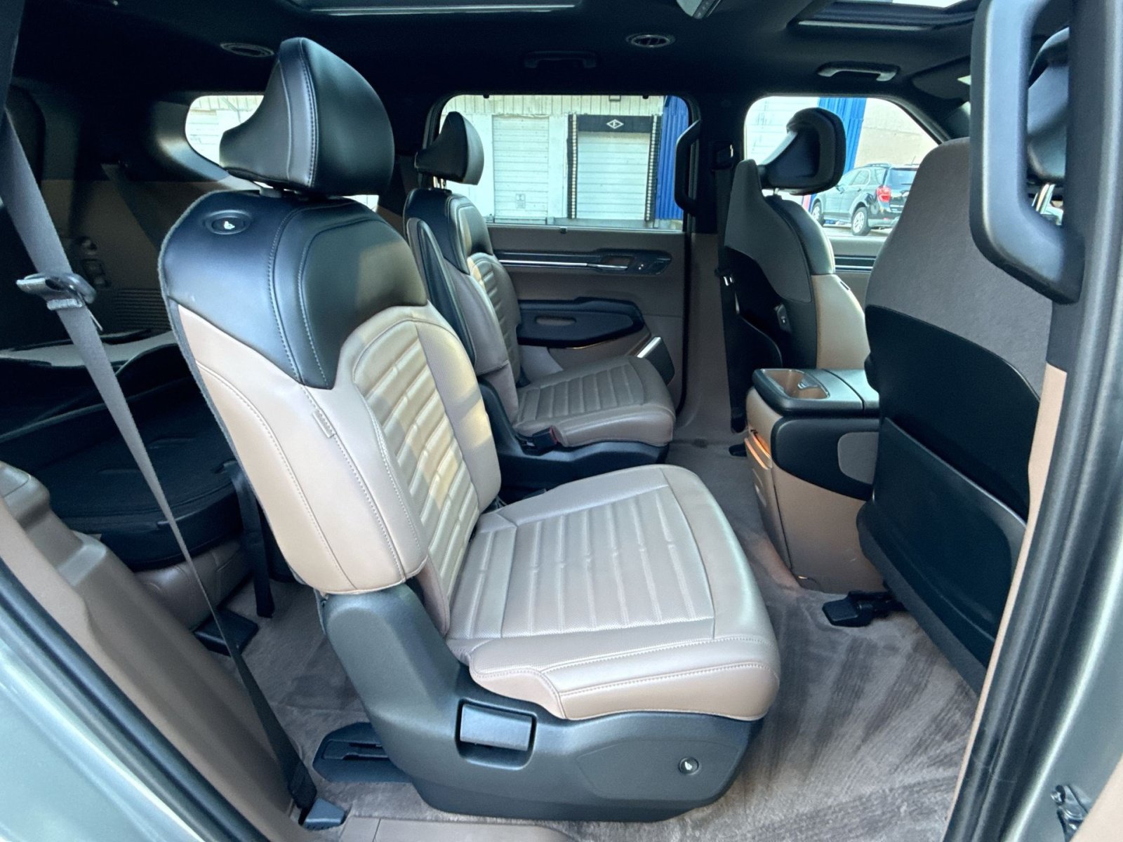 Used 2024 Kia EV9 Land AWD/4WD image 30