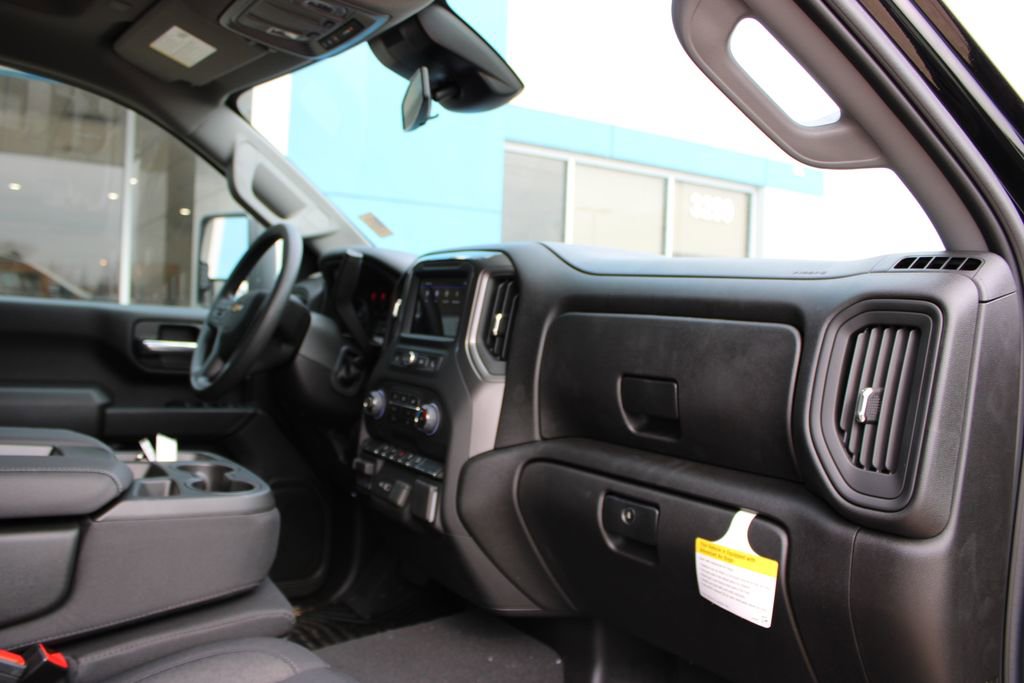 New 2025 Chevrolet Silverado 2500 Custom w/ Custom Convenience Package image 30