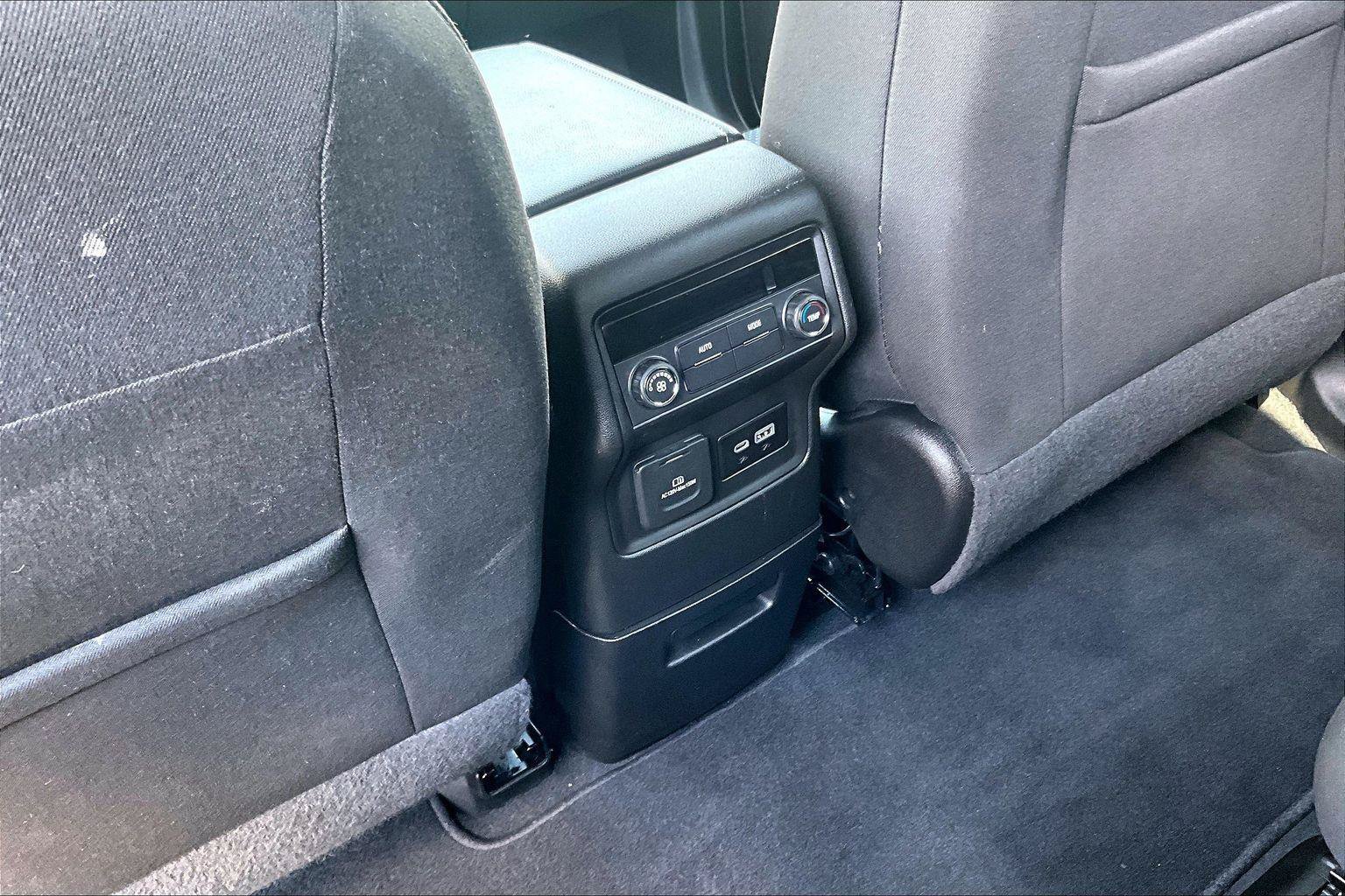 Used 2023 GMC Acadia SLE w/ Driver Convenience Package AWD/4WD image 34