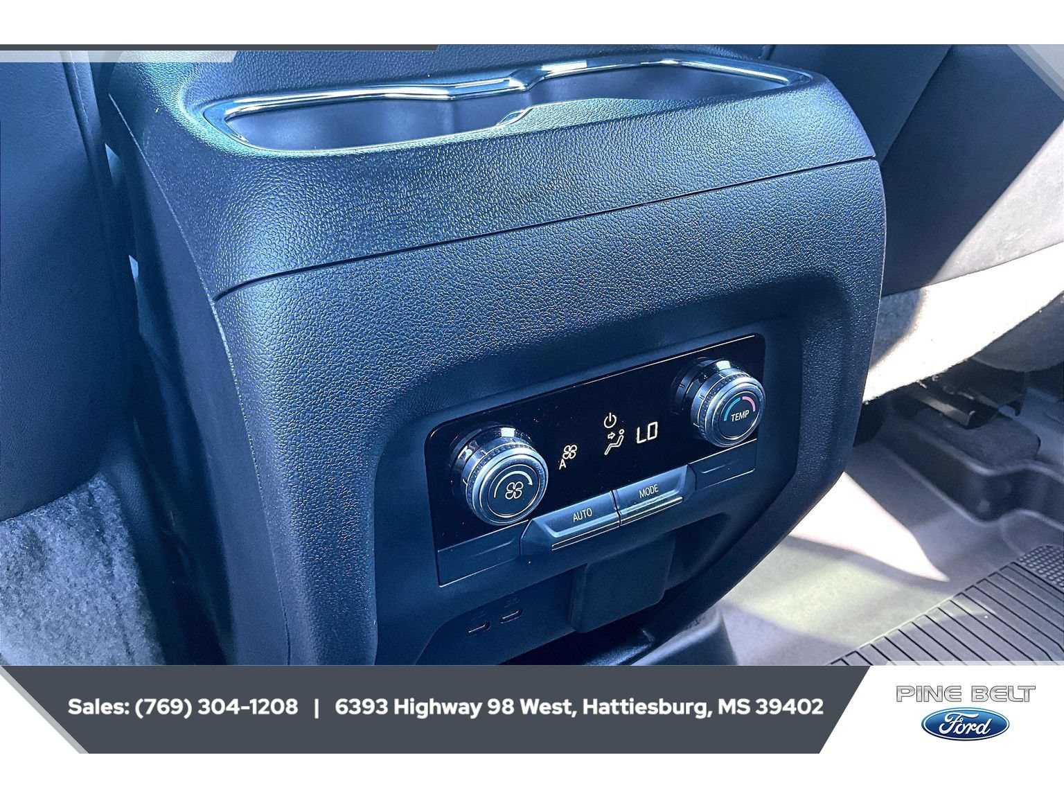 Used 2024 GMC Acadia Elevation w/ Black Edition FWD image 25