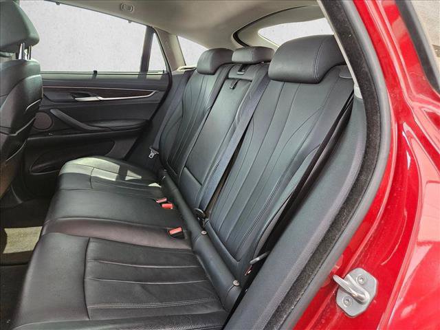 Used 2016 BMW X6 xDrive50i AWD/4WD image 14
