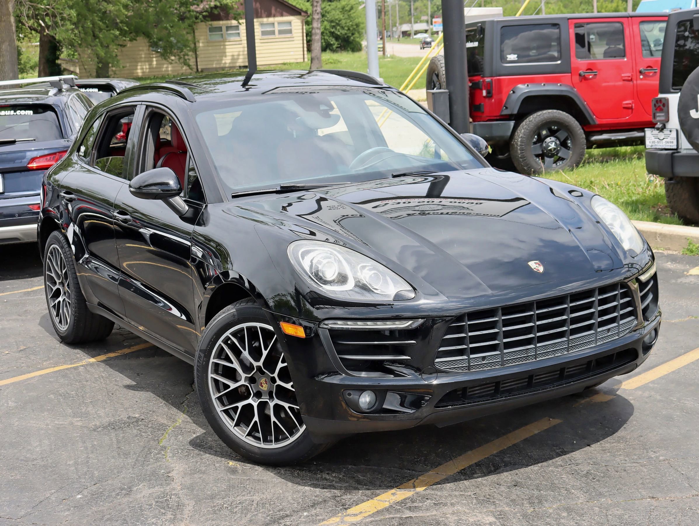 Used 2018 Porsche Macan Sport Edition AWD/4WD image 7