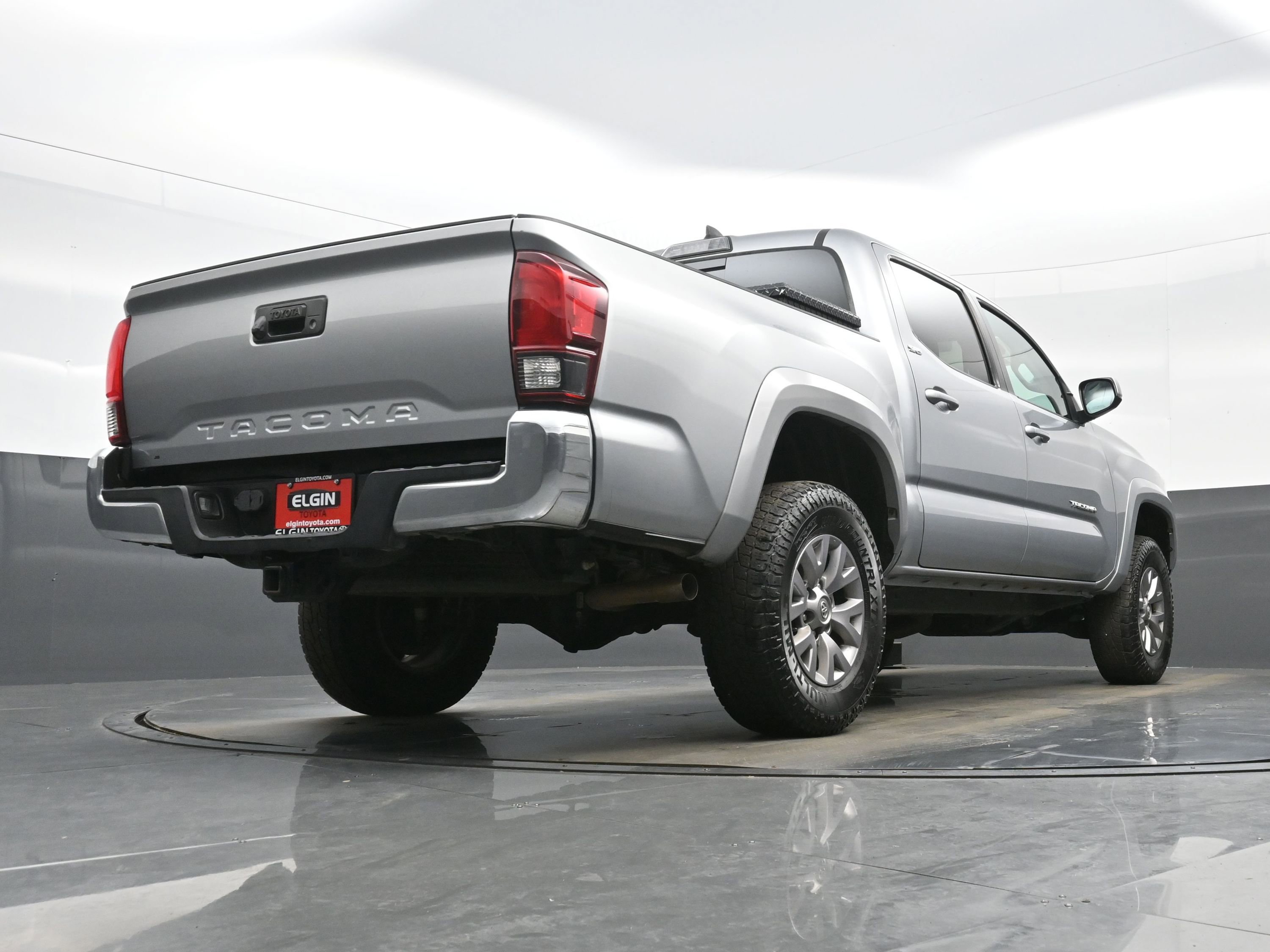 Used 2019 Toyota Tacoma SR5 AWD/4WD image 30