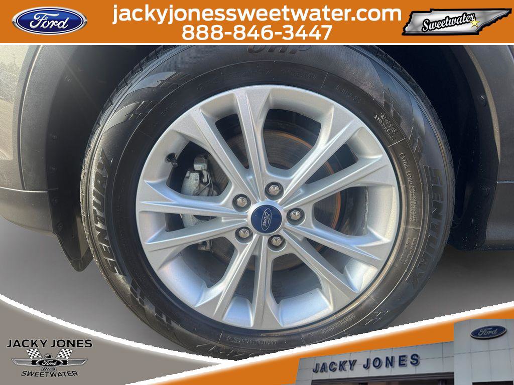 Certified 2018 Ford Escape SE w/ SE Sync 3 Package image 10