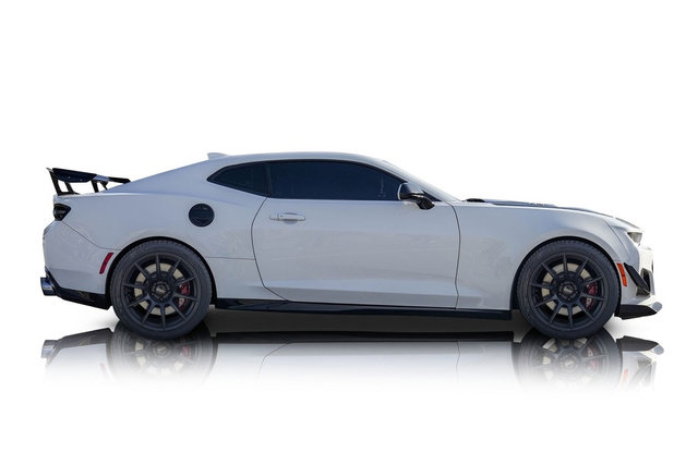 Used 2017 Chevrolet Camaro ZL1 RWD image 2