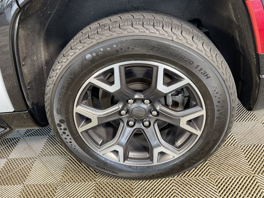 Used 2024 Jeep Wagoneer Series III w/ Flexible Seating Group image 6