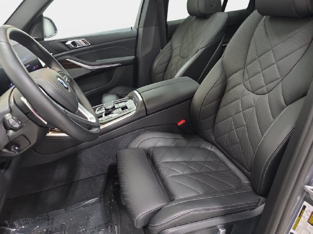 Used 2024 BMW X5 xDrive40i w/ Premium Package AWD/4WD image 13