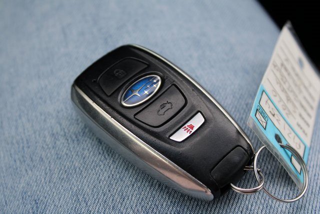 Used 2020 Subaru Outback Limited image 25