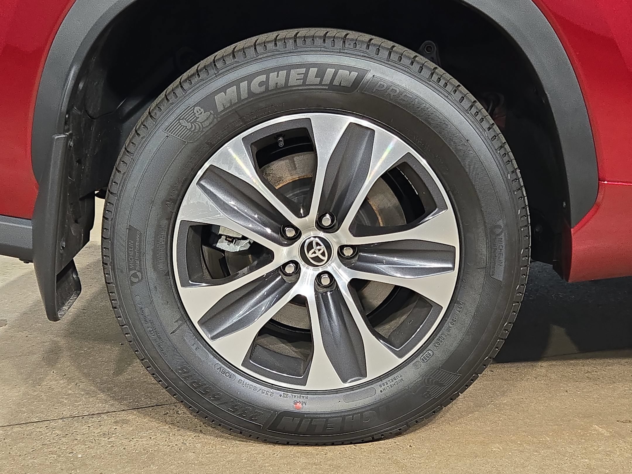 New 2026 Toyota Highlander XLE AWD/4WD image 13