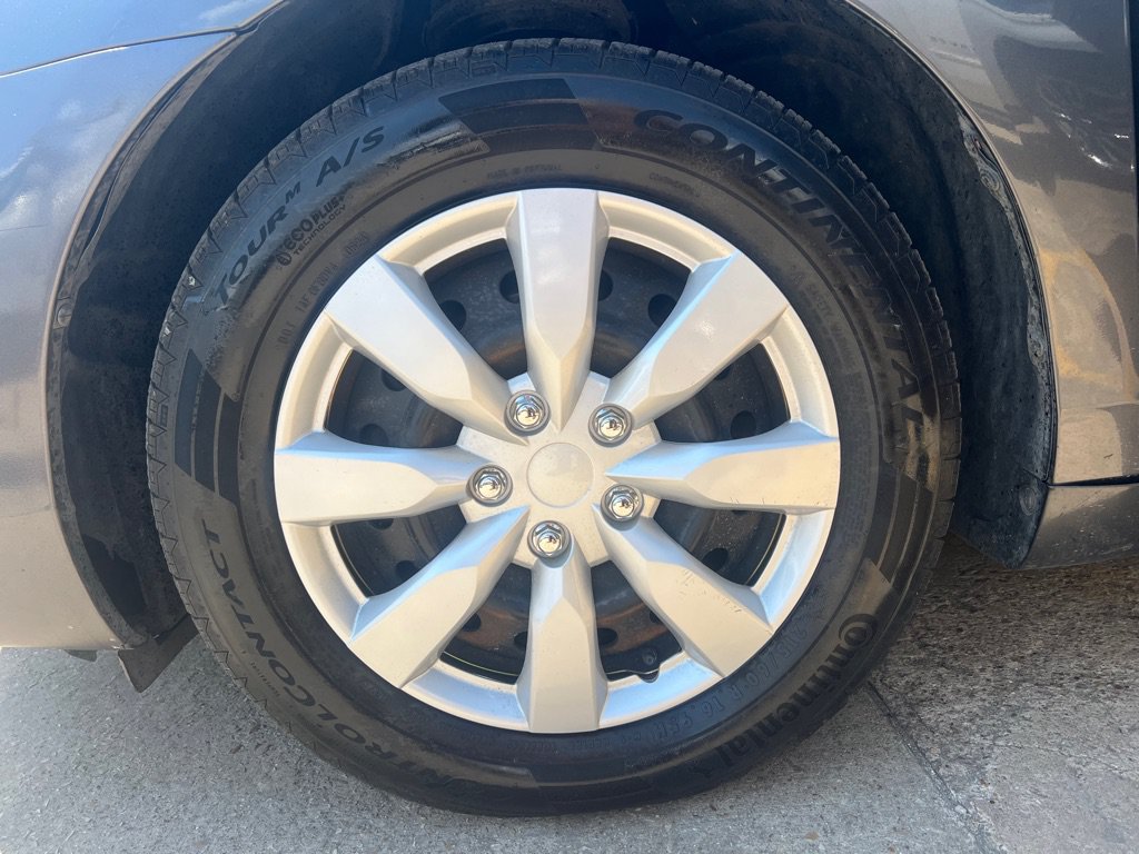 Used 2009 Toyota Camry LE FWD image 20