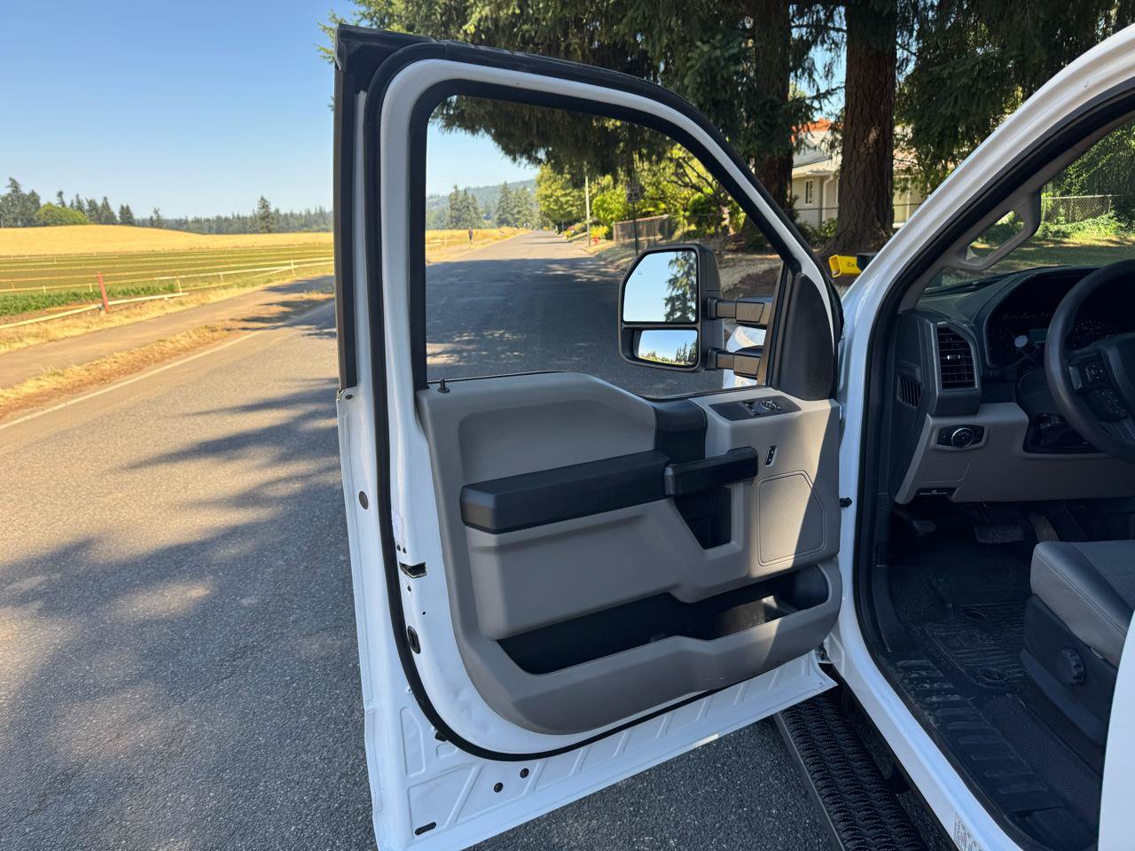 Used 2018 Ford F250 XL w/ STX Appearance Package AWD/4WD image 29