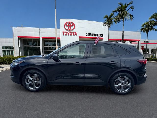 Used 2025 Ford Escape ST-Line FWD image 4