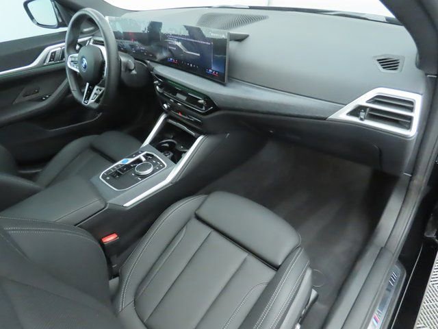 Used 2025 BMW i4 eDrive40 w/ M Sport Package image 18