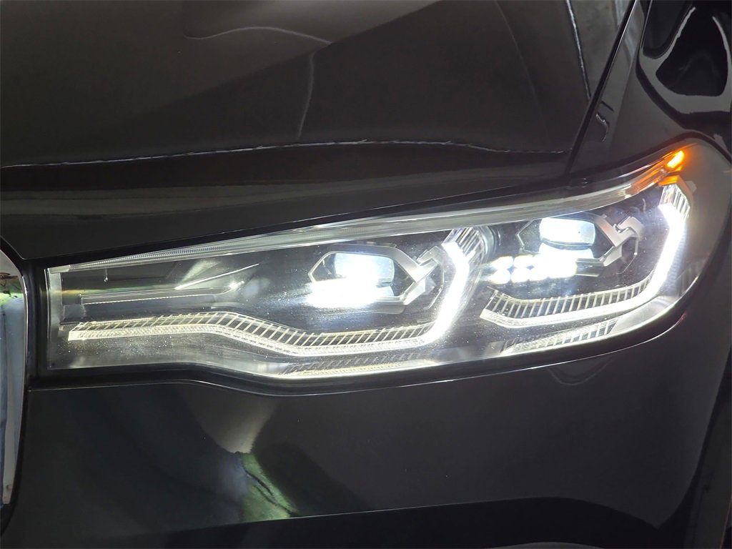 Used 2019 BMW X7 xDrive50i w/ M Sport Package image 34