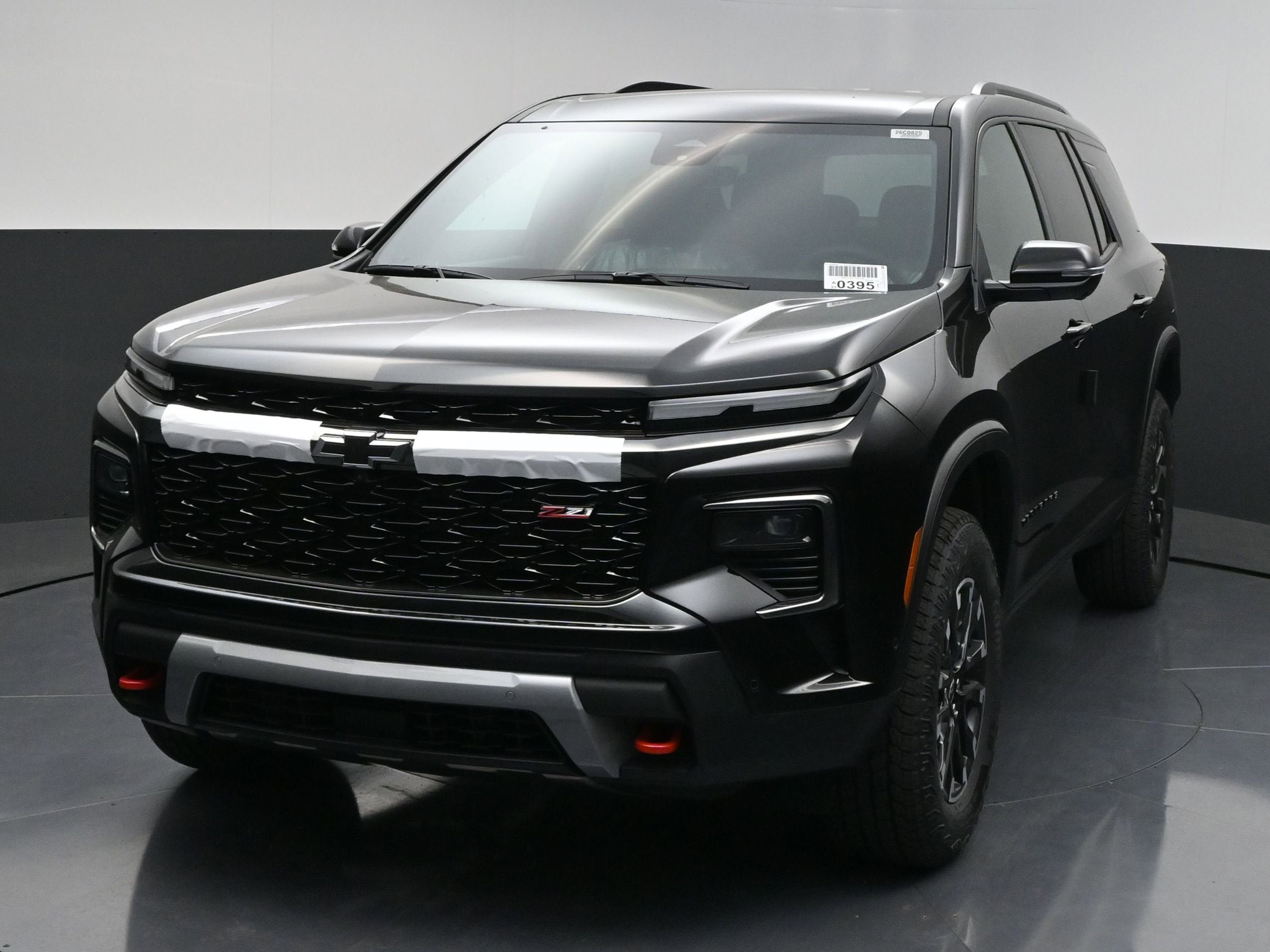 New 2026 Chevrolet Traverse Z71 w/ Enhanced Driving Package AWD/4WD image 3