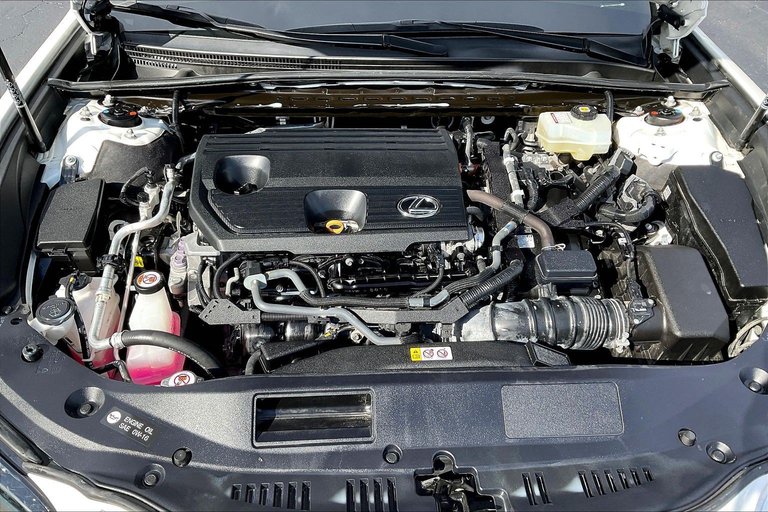 Used 2022 Lexus ES 300h w/ Accessory Package FWD image 29