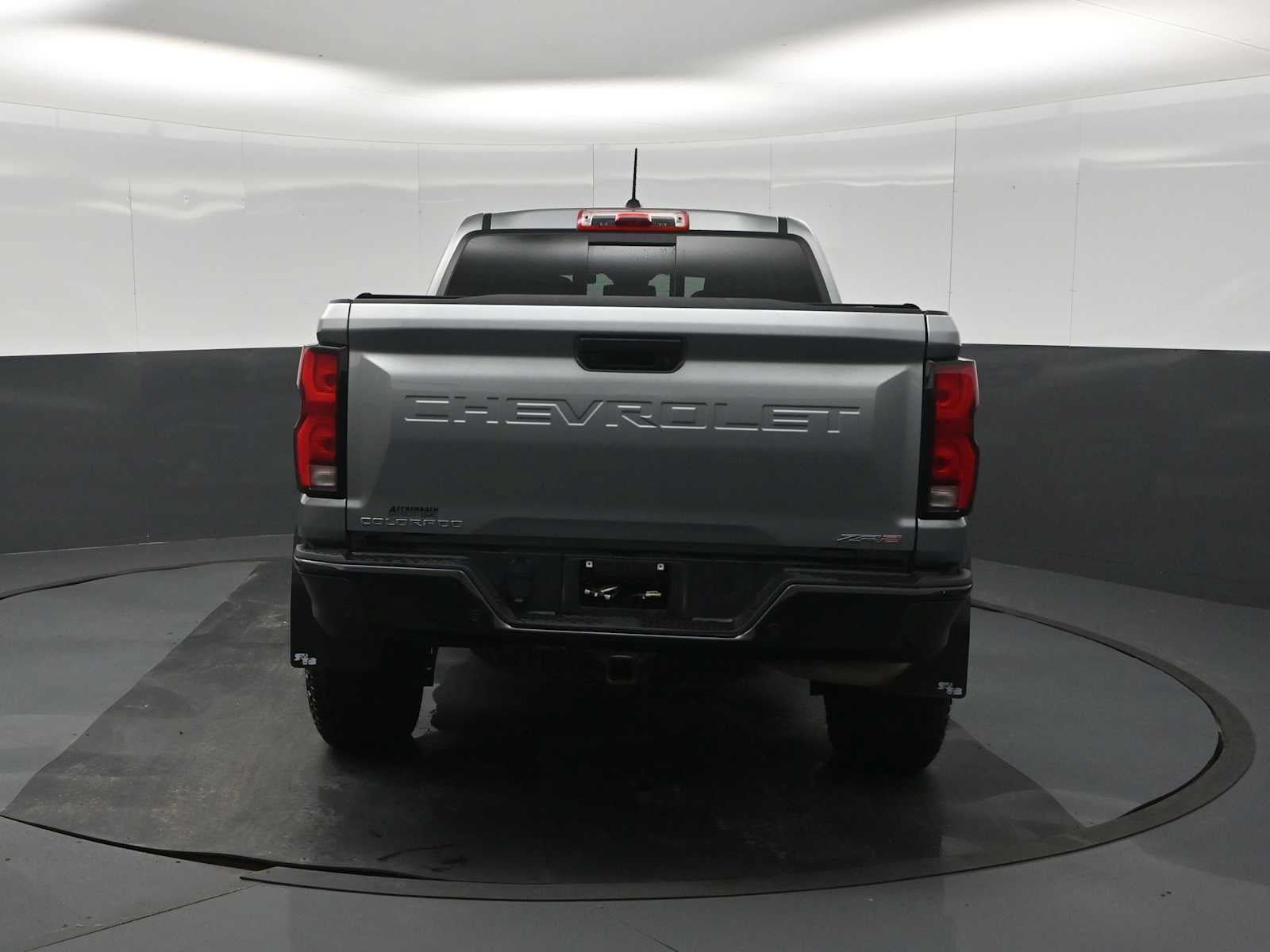Used 2024 Chevrolet Colorado ZR2 w/ ZR2 Convenience Package III AWD/4WD image 8