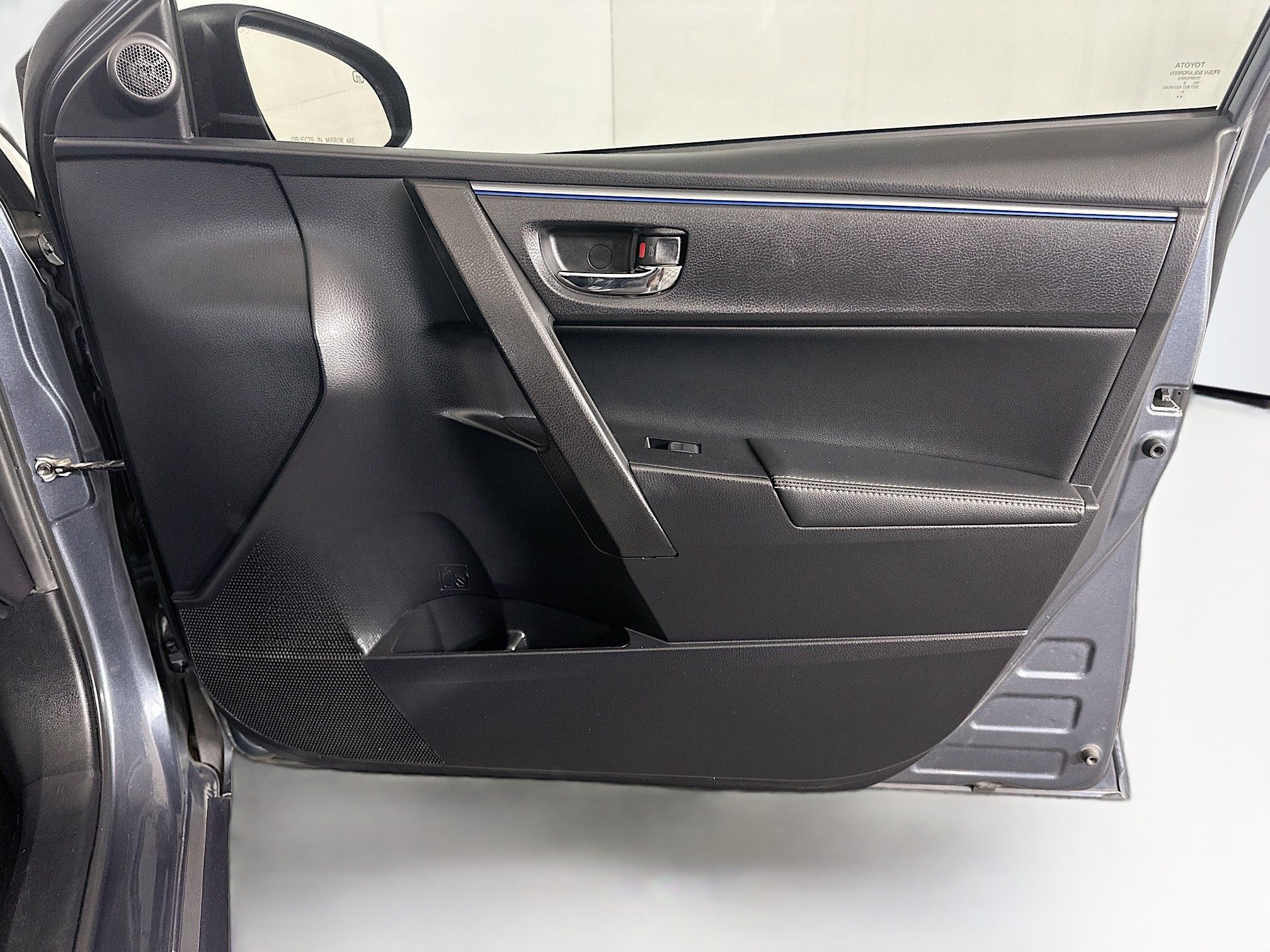 Used 2016 Toyota Corolla S FWD image 31